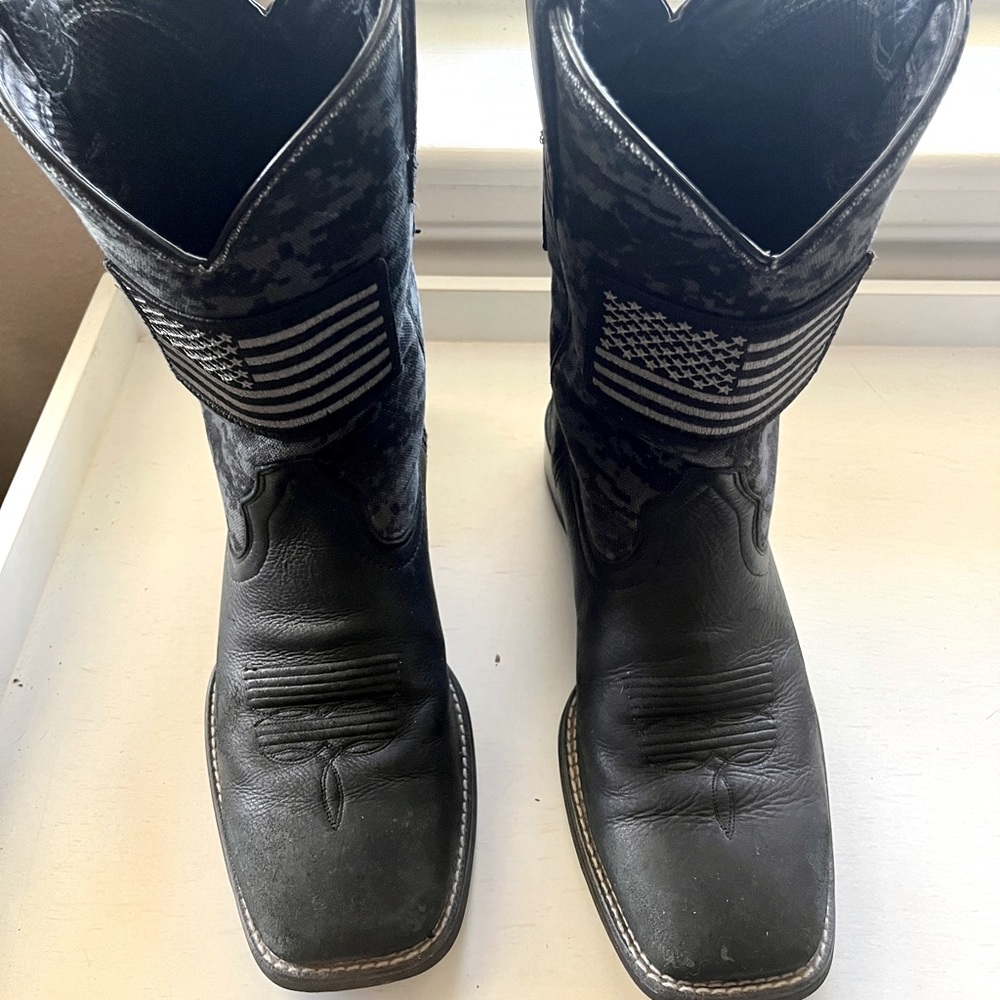 Ariat Men’s 9.5 D 4LR Black Camo Sport Patriot Cowboy Boots, United States Flag